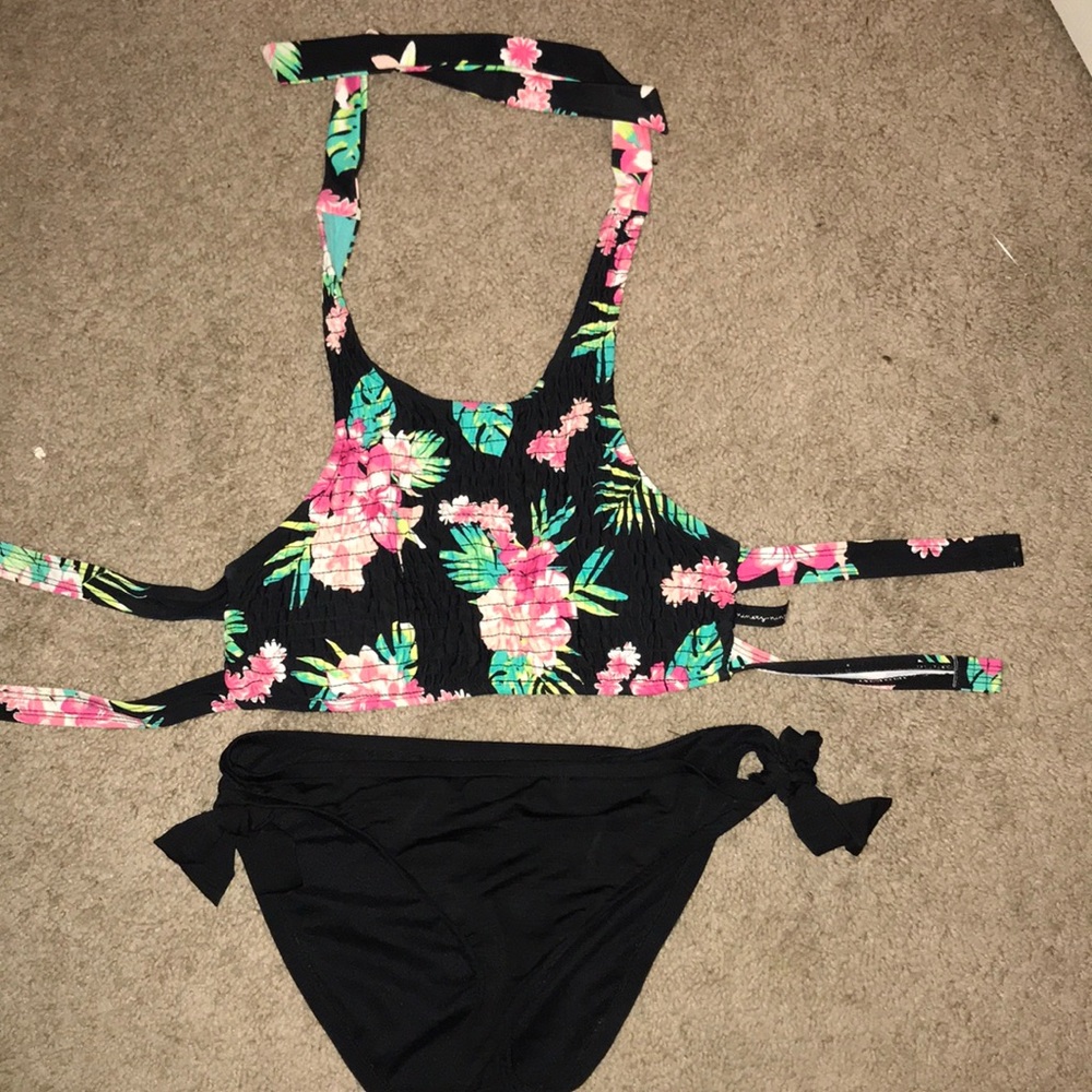 Size small swim suit